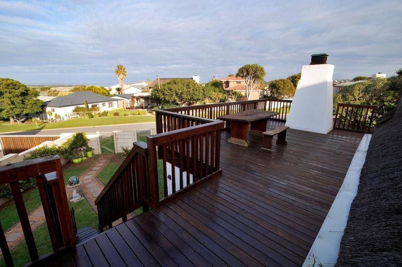 5 Bedroom Property for Sale in Stilbaai Wes Western Cape